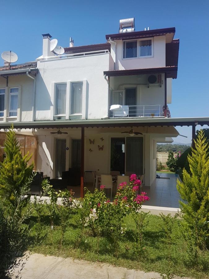 Triblex Villa I Private Beach I Walking Distance To The Sea 300 Meters Side Luaran gambar