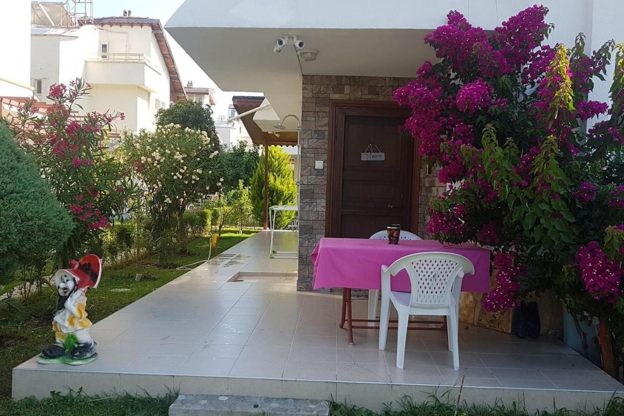 Triblex Villa I Private Beach I Walking Distance To The Sea 300 Meters Side Luaran gambar