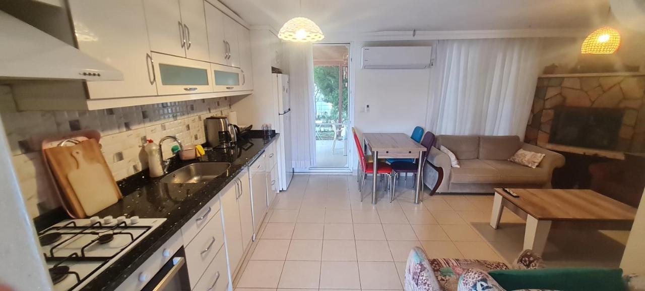 Triblex Villa I Private Beach I Walking Distance To The Sea 300 Meters Side Luaran gambar